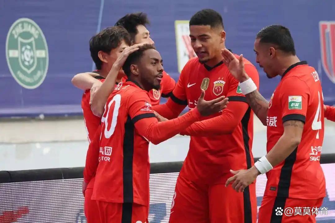 天博体育-中超冲刺阶段再迎强敌，金州勇士外线爆发，主帅态度——更衣室稳定，高层口径保持一致